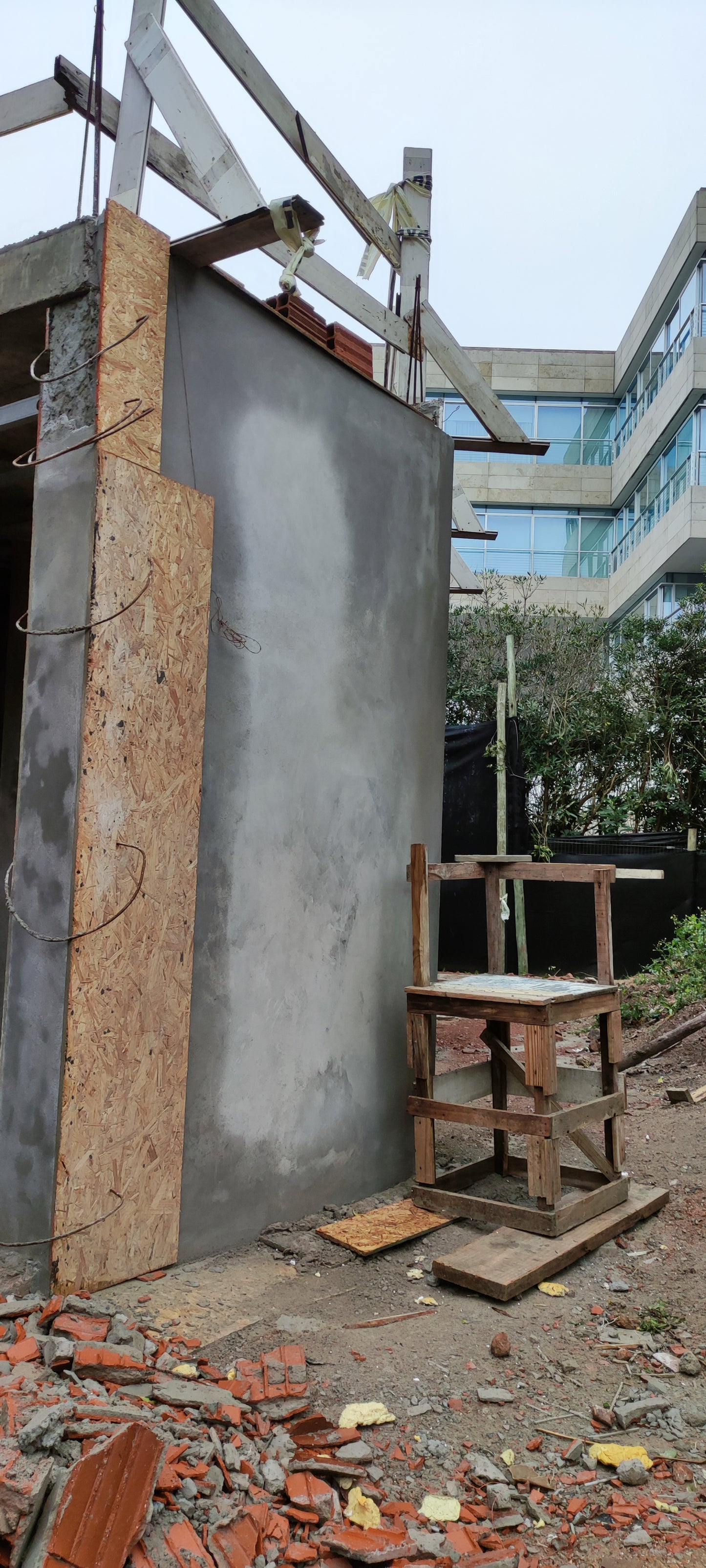 Construcciones de galpones y todo tipo de estructura metalicas también albañilería y pintura en general.
