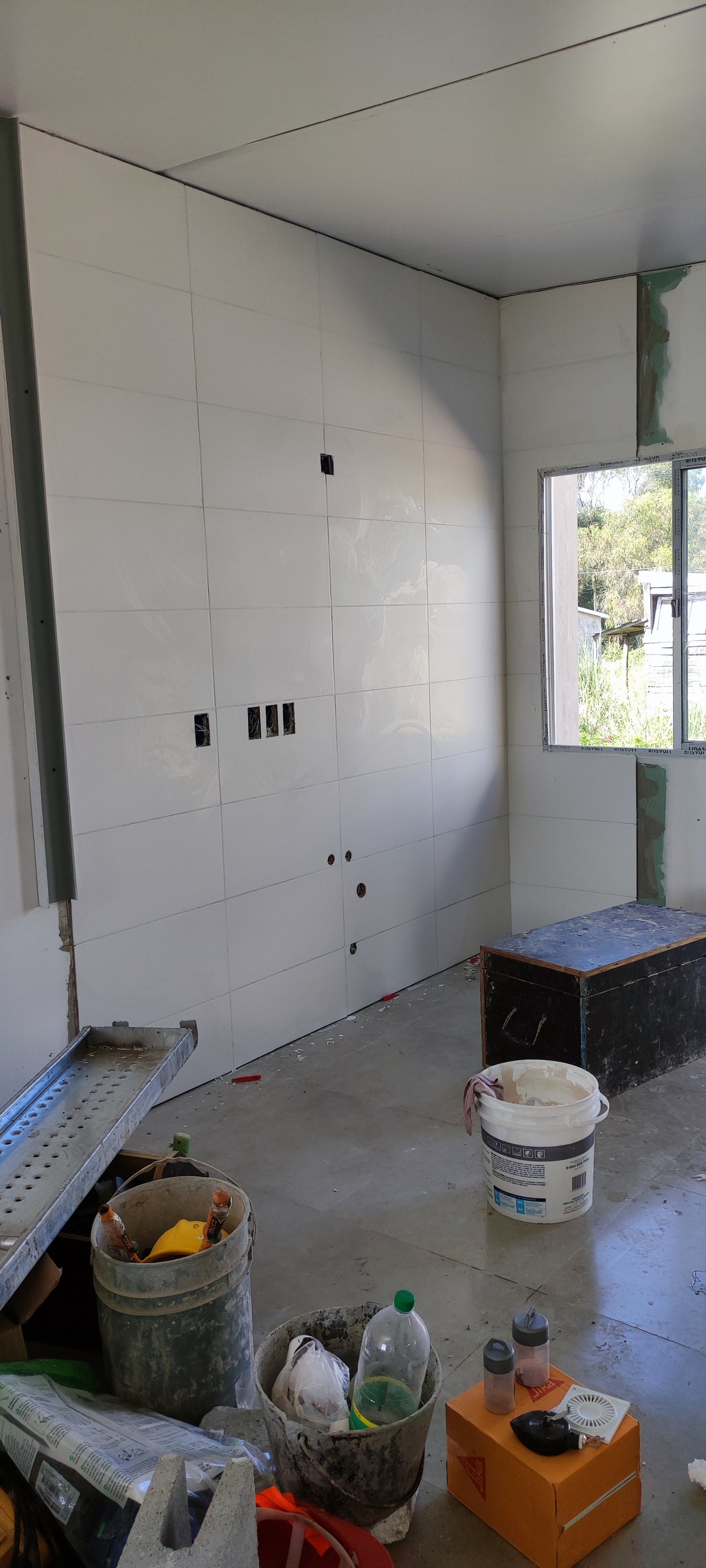 Construcciones de galpones y todo tipo de estructura metalicas también albañilería y pintura en general.