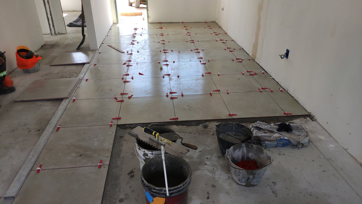 Construcciones de galpones y todo tipo de estructura metalicas también albañilería y pintura en general.