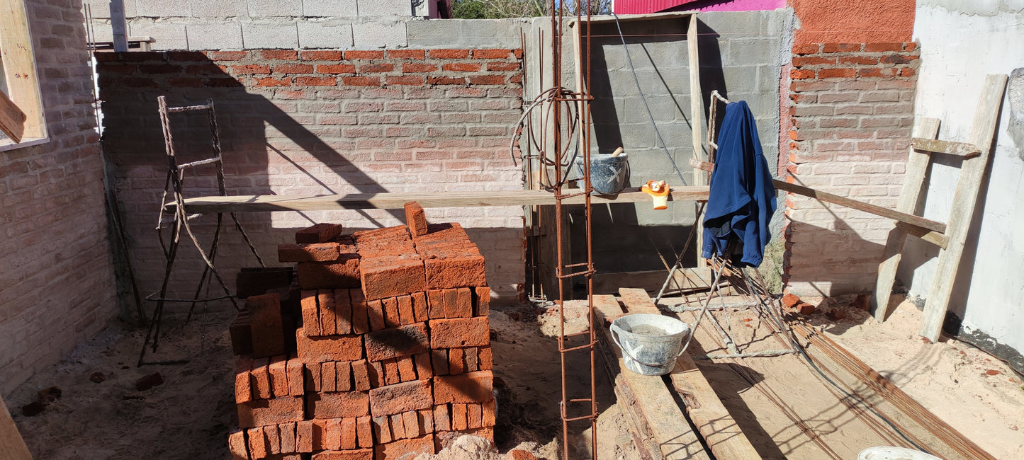 Construcciones de galpones y todo tipo de estructura metalicas también albañilería y pintura en general.