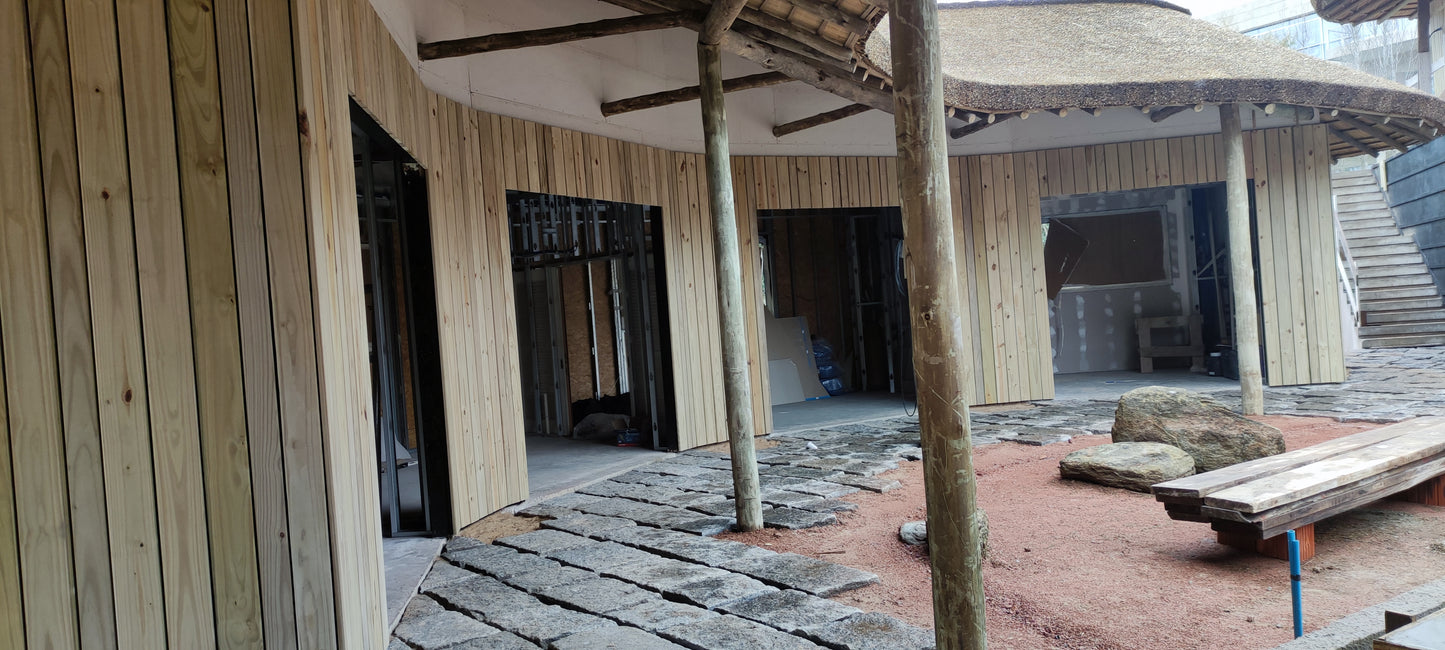 Construcciones de galpones y todo tipo de estructura metalicas también albañilería y pintura en general.