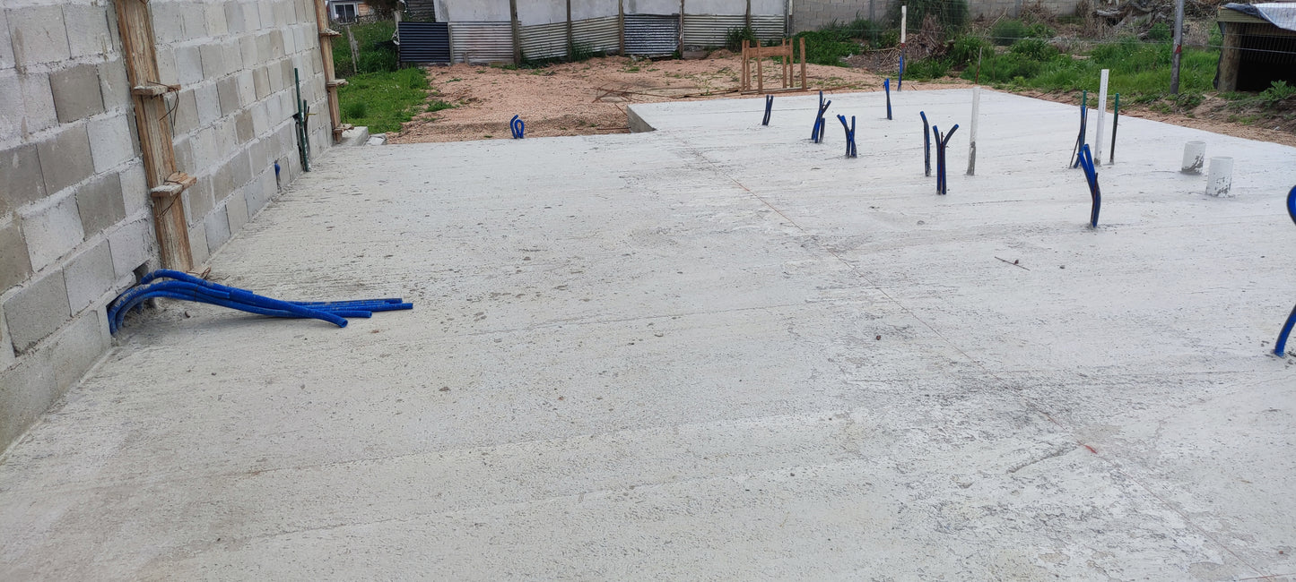 Construcciones de galpones y todo tipo de estructura metalicas también albañilería y pintura en general.