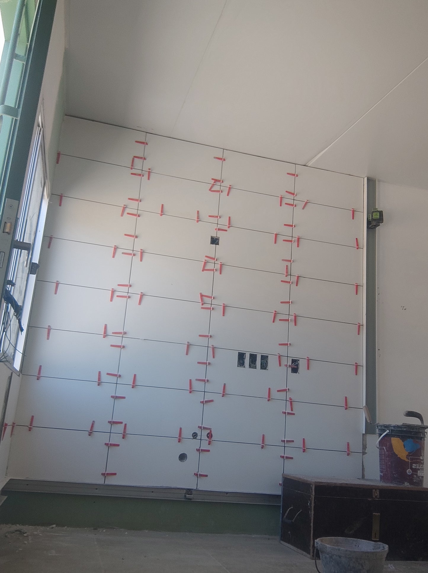 Construcciones de galpones y todo tipo de estructura metalicas también albañilería y pintura en general.