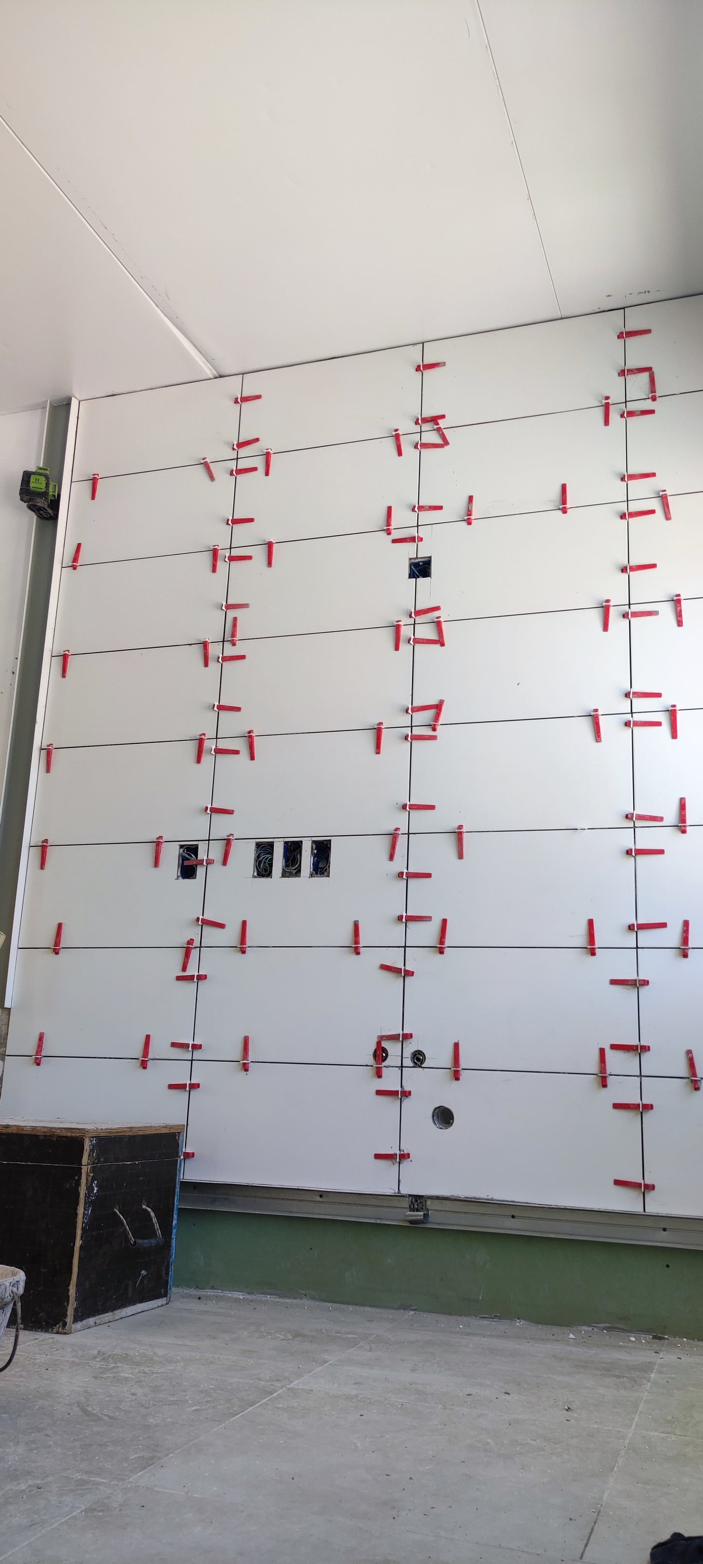 Construcciones de galpones y todo tipo de estructura metalicas también albañilería y pintura en general.